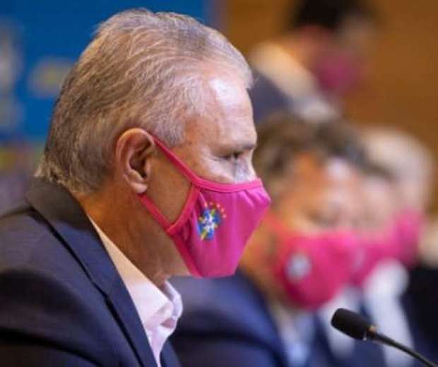 Tite diz que alta concorrência na seleção impede convocação de destaques do Brasileirão