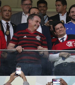 Em Brasília, Bolsonaro e Sergio Moro assistem jogo do CSA contra o flamengo 