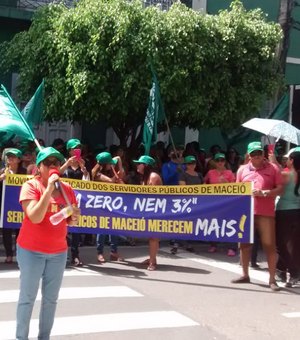 Servidores públicos de Maceió adiam decisão sobre greve