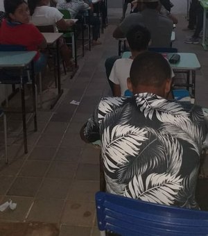 [Vídeo] Alunos de escola pública de Maragogi reclamam de péssimas condições