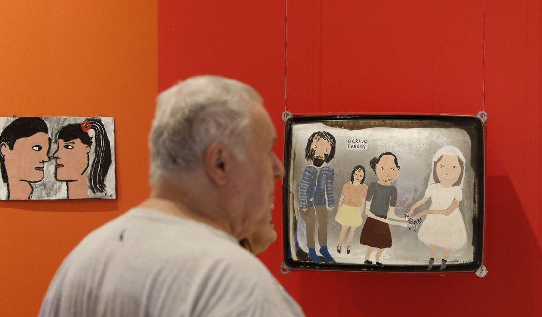 Artista alagoana expõe no Rio pinturas sobre novelas e cotidiano rural