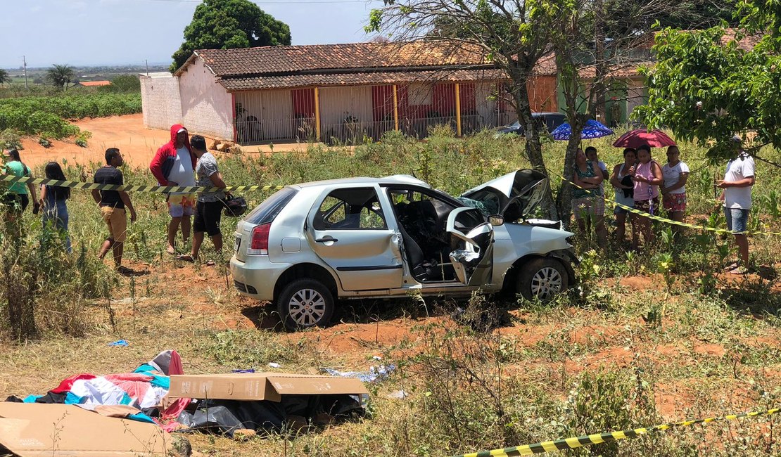 Colisão entre veículos provoca morte de casal e criança na zona rural de Arapiraca