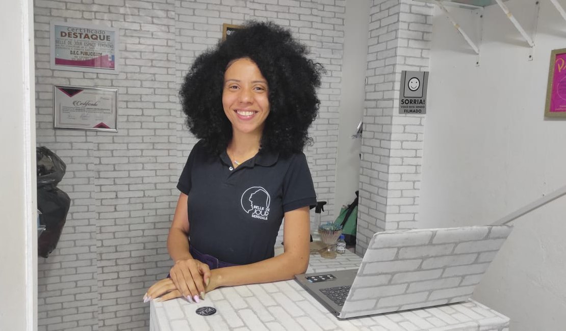 Jovem empreendedora faz sucesso com sex shop em Maragogi