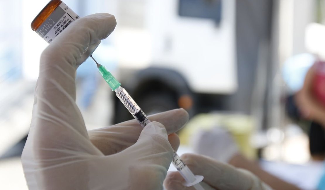 Covid-19: Estado inicia logística para insumos utilizados na vacinação