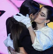 Vídeo: Gkay e Boca Rosa dão beijão em evento: “O poder da boquinha”