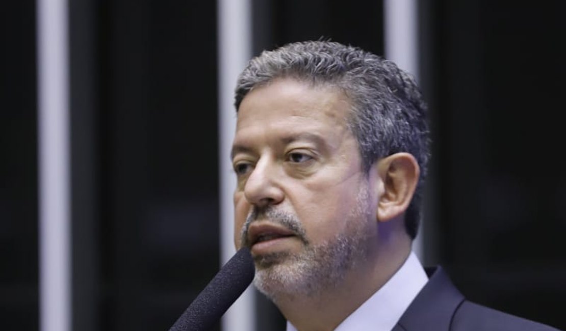 Arthur Lira anuncia entrega de 140 milhões de vacinas pelo Governo Federal