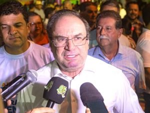 Prefeito Luciano Barbosa anuncia pavimentação de ruas nos bairros Guaribas e Verdes Campos