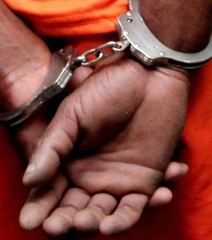 Polícia Civil prende acusados de homicídio em Penedo