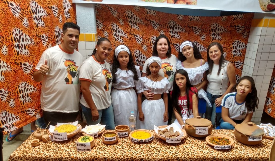 Escola pública de Arapiraca realiza projeto de valorização da cultura afro