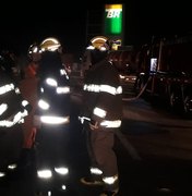 Princípio de incêndio atinge oficina mecânica e mobiliza Corpo de Bombeiros