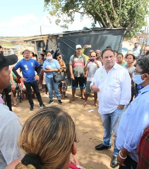 Em visita a acampamento, Luciano Barbosa diz que defenderá moradia digna para os arapiraquenses