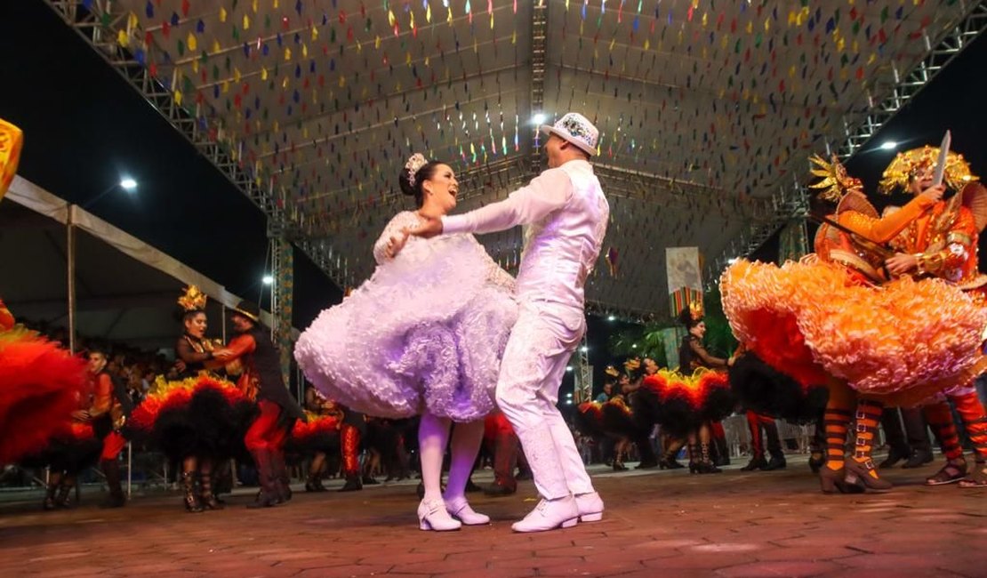 Abertura do tradicional Arraia do Povo em São José da Laje reúne mais de 5 mil pessoas