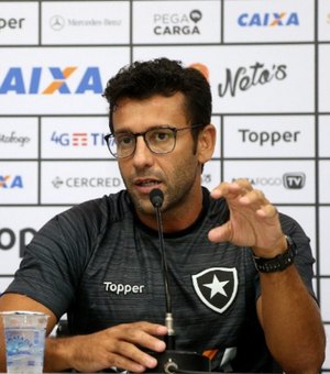 Quarta pior defesa do returno, Botafogo busca retomar solidez da zaga contra o CSA