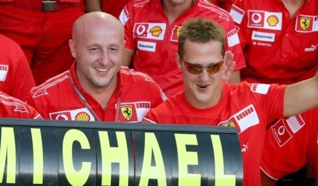 Schumacher está consciente e pode ter alta nesta quarta, diz jornal
