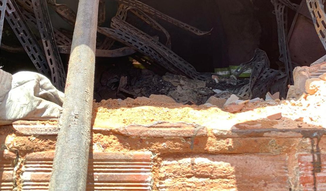 Novos focos de incêndio surgem em casa usada como fábrica no Inocoop