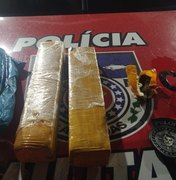 Suspeitos de tráfico são presos com maconha e ﻿R$ 4 mil, em Porto Calvo