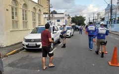 Fiscalização ocorreu na rua Ângelo Neto, no bairro do Farol 