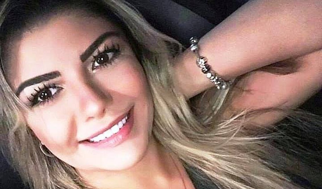 Mulher encontrada morta ao lado de músico era advogada no Ceará