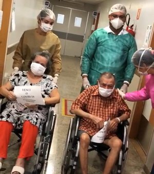 [Vídeo] Música invade hospital e emociona pacientes que receberam alta em Maceió