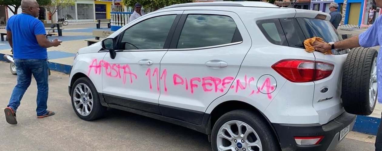 Investigado por corrupção, filho de prefeito estaria oferecendo carro em aposta de campanha