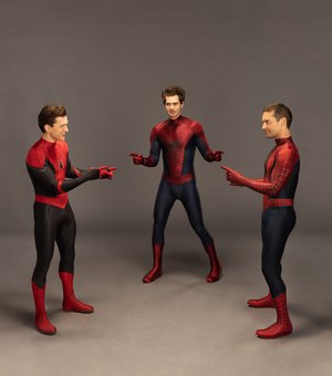 Tom Holland, Andrew Garfield e Tobey Maguire recriam famoso meme do Homem-Aranha