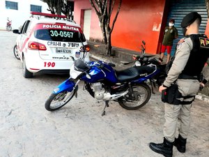 Polícia recupera veículo roubado no Centro de Arapiraca 