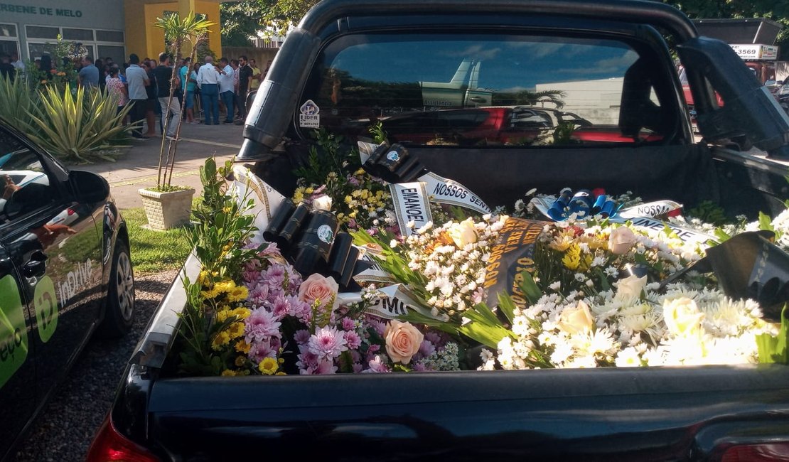 [Vídeo] Corpo de ex-deputado e ex-vereador Cícero Valentim é sepultado em Arapiraca