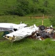Queda de avião deixa quatro mortos