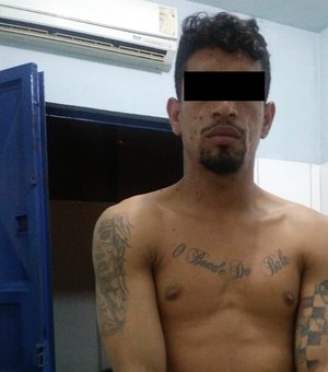 Foragido é preso com revólveres e munições, em Maceió