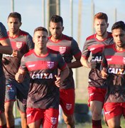 Técnico Roberto Fernandes e mais sete jogadores são regularizados pelo CRB