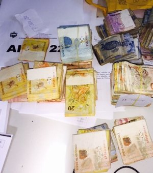 Polícia prende dois assaltantes e apreende mais de R$ 28 mil no Sertão