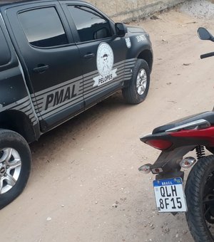 Polícia recupera veículo roubado em Penedo