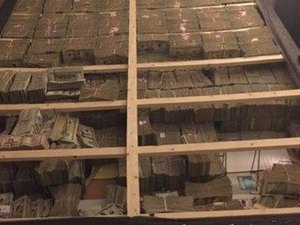 Polícia americana acha 20 milhões de dólares escondidos em colchão de brasileiro