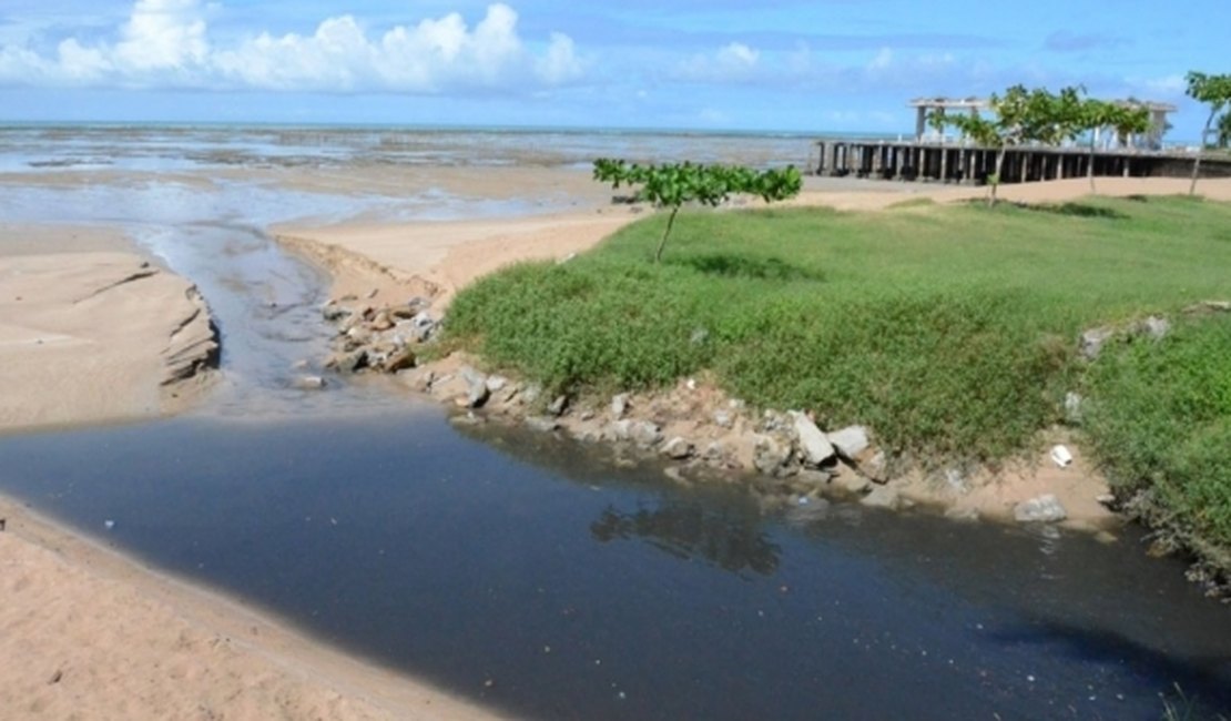 Ministério Público Federal condena Casal por lançar esgotos no mar de Maceió