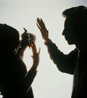 Mulher é agredida pelo marido após discussão