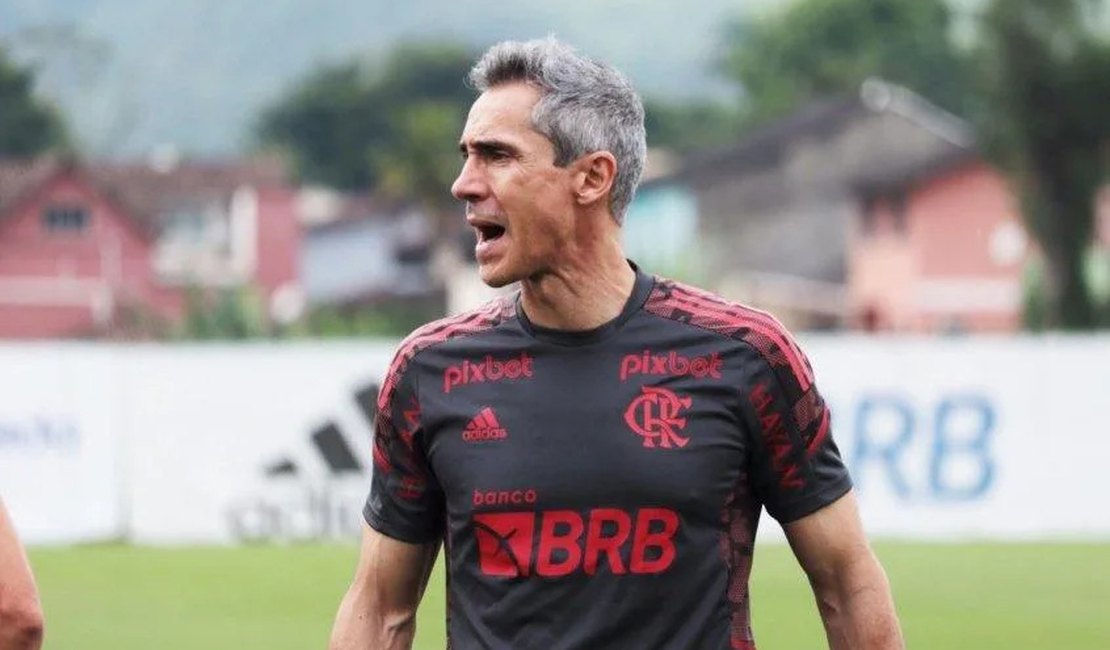 Paulo Sousa e diretoria do Flamengo minimizam pressão em meio à turbulência