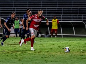 CRB encara o Vila Nova com a expectativa de retorno de 2 jogadores