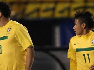 Ronaldo dá conselho para Neymar: 'Se proteja de toda a pressão possível'