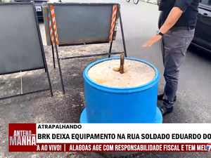 População denuncia equipamento da BRK deixado no meio da rua na Jatiúca