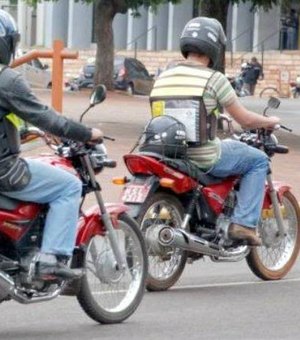 Suposto passageiro anuncia assalto e rouba veículo de mototaxista, em Arapiraca 