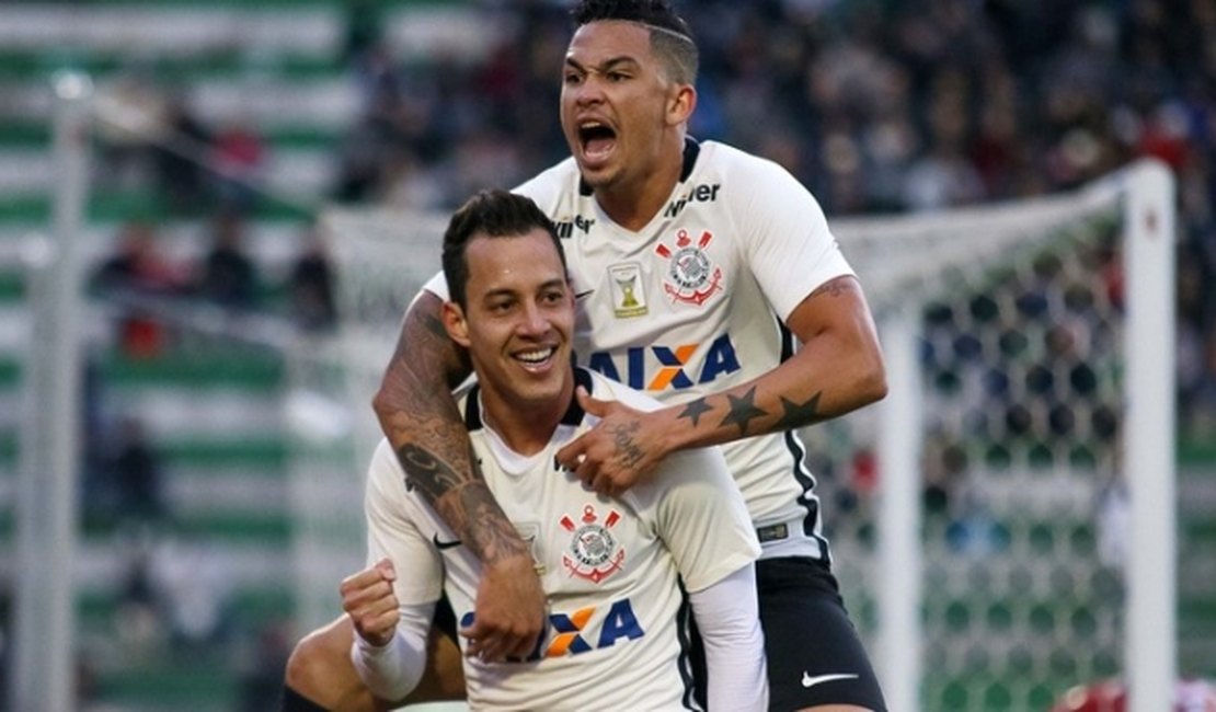 Corinthians encosta no Palmeiras, Sport perde de virada e Ponte entra no G4