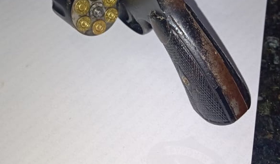Homem é preso após assassinar vítima com arma de fogo em Piaçabuçu