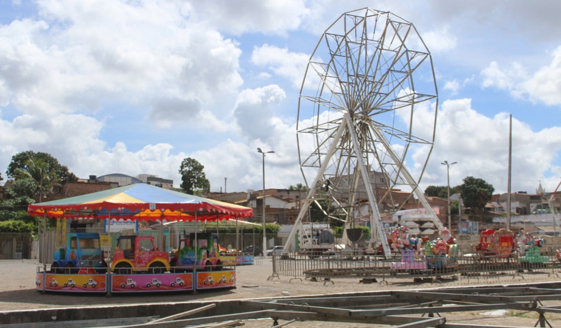 Tradicional parque de diversões já está sendo montado em Arapiraca