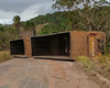 Reboques de caminhão tombam na zona rural de Penedo