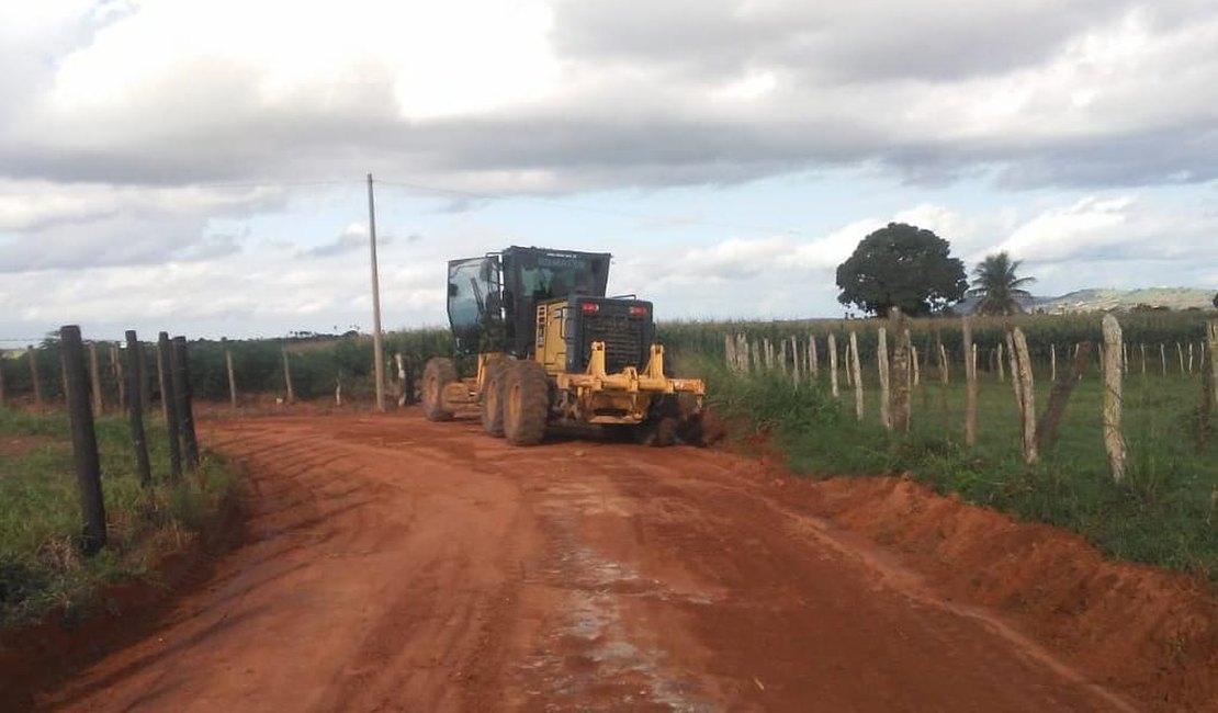 Prefeitura de Lagoa da Canoa segue avançando na recuperação de estradas vicinais