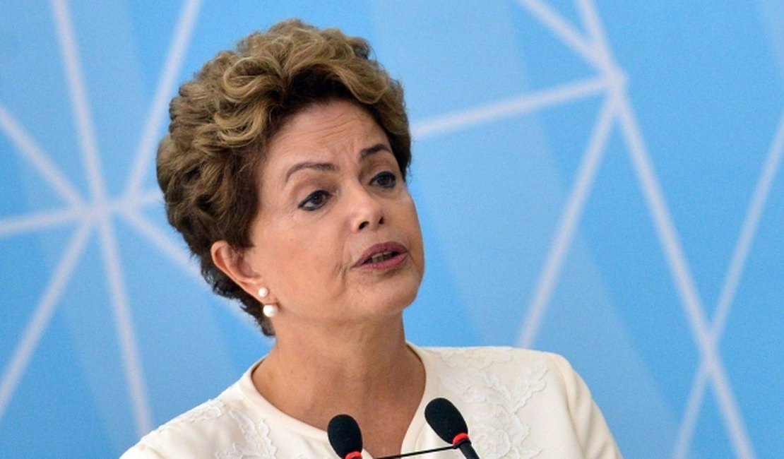 Presidente Dilma sugere consulta popular para acabar com crise política