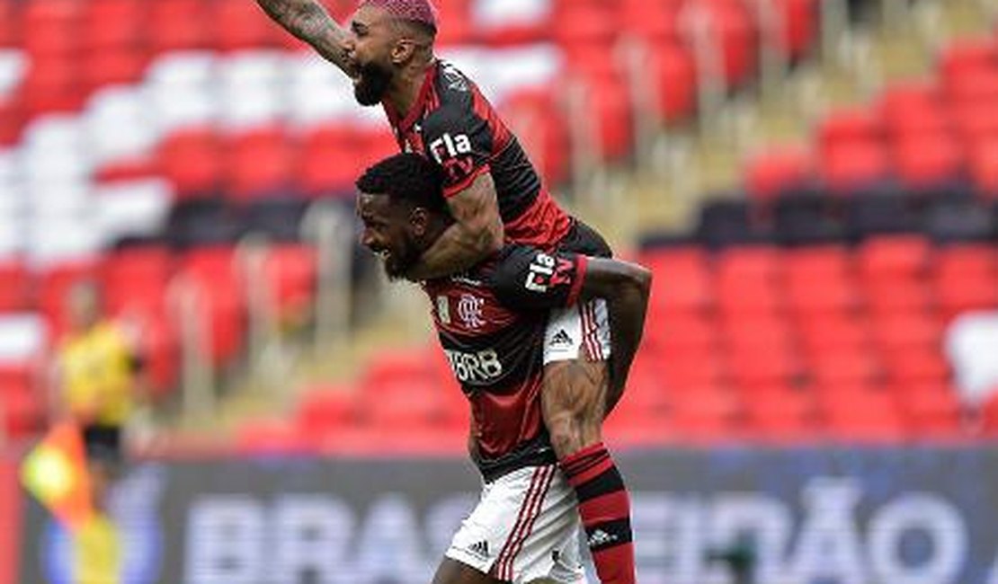 Fla vence o Inter de virada, assume liderança e fica a uma vitória do título do Brasileirão