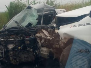 Acidente envolvendo três veículos deixa dois mortos em Satuba