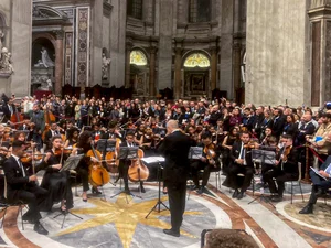 Orquestra formada por jovens da periferia se apresenta no Vaticano