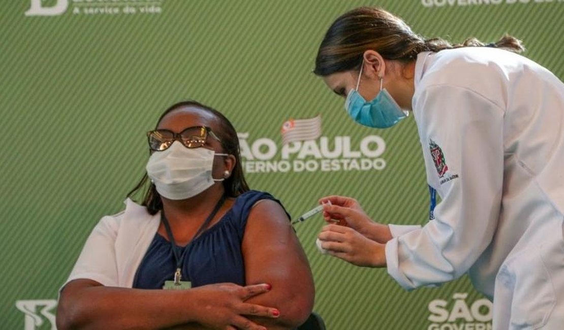 Sem vacinas, São Paulo atrasa início de vacinação para mais de 80 anos